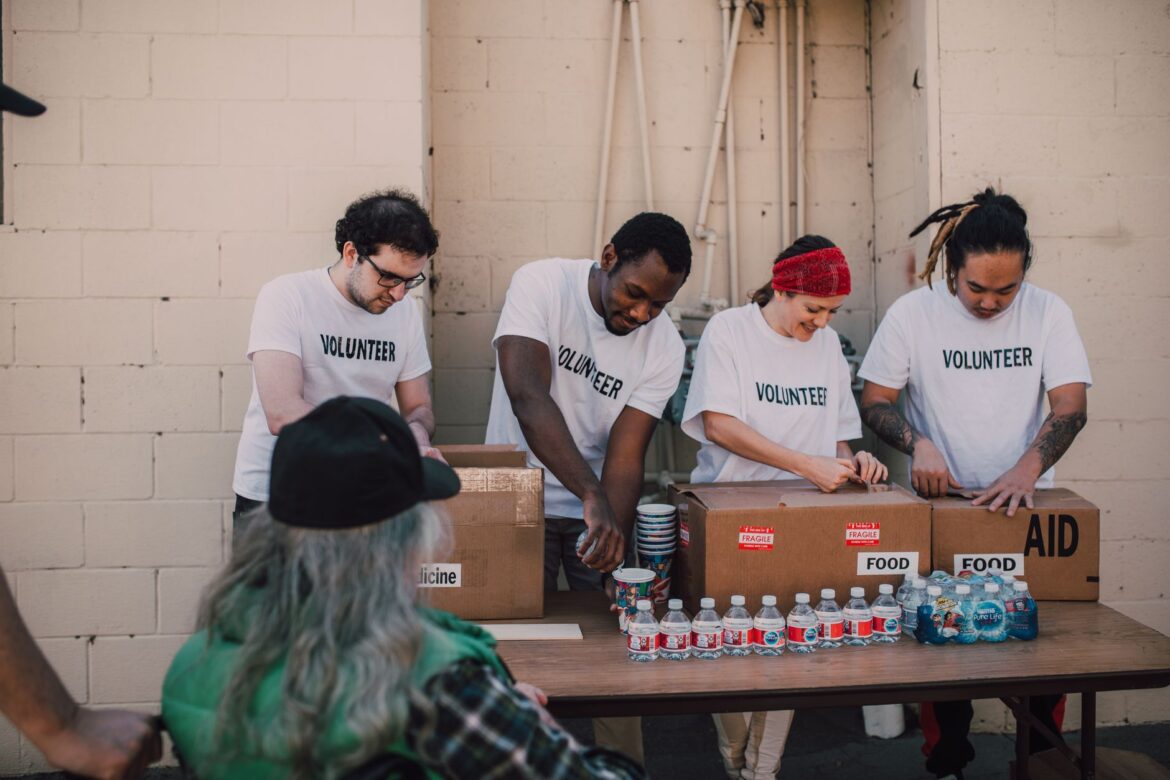 Local Food Banks UK: How to Donate, Volunteer and Get Help - ilustracja artykulu